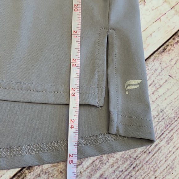 Fabletics Light Gray Active Top • Sz S - Picture 12 of 12